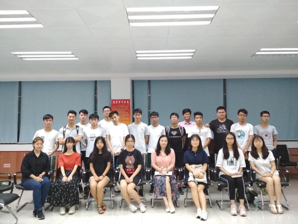 太阳城娱乐举行2017级学风考风班风建设交流会3.png