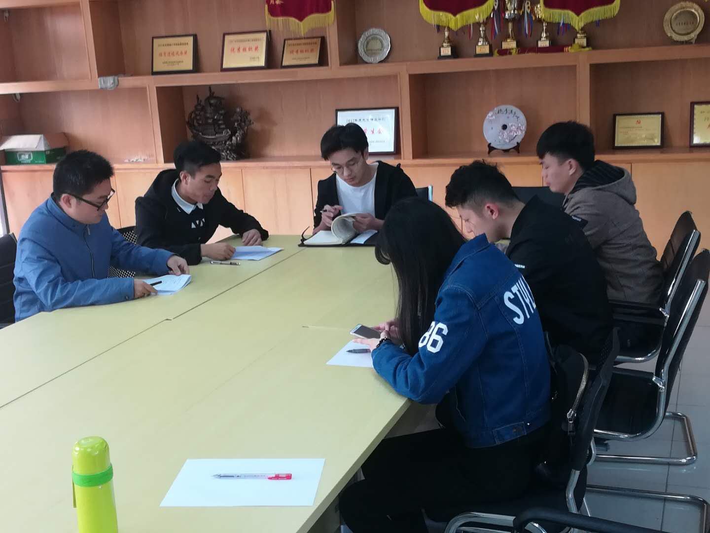 太阳城娱乐‍‍‍‍‍‍‍‍员工党支部召开支部委员扩大会议.jpg