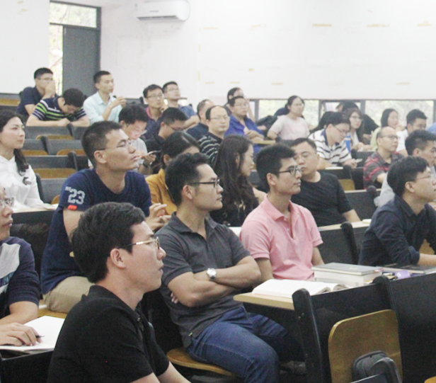 太阳城娱乐分工会举行工作部署会议2.jpg