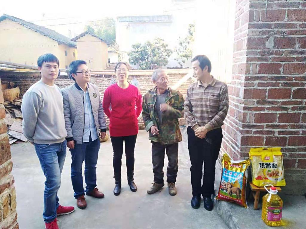 总支第四次赴韶关斗湾村慰问对口帮扶农户1.png